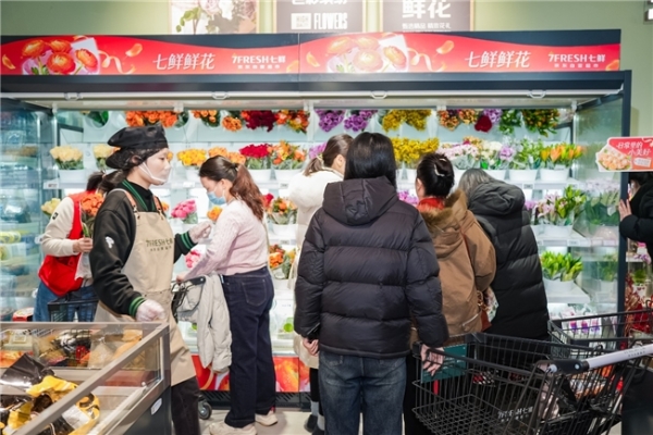 京东七鲜石家庄首店火爆开业，24小时菜、7日鲜蛋引市民抢购 