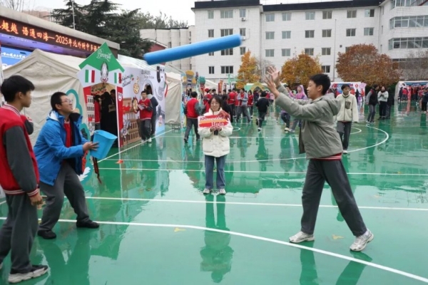 一天逛遍11国？！海淀这所特色校“玩”出全球胜任力 