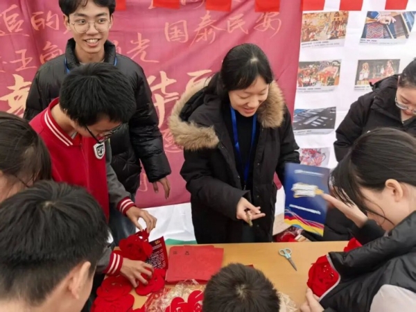 一天逛遍11国？！海淀这所特色校“玩”出全球胜任力 