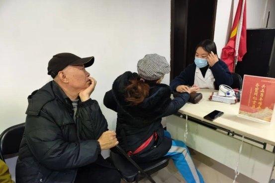  北京同仁堂深入四川社区 打造日常健康服务新格局 