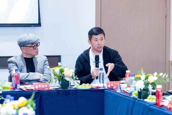 东北根·中国味·世界享：餐饮大咖齐聚冰城，共论铁锅炖的“进化与新生” 