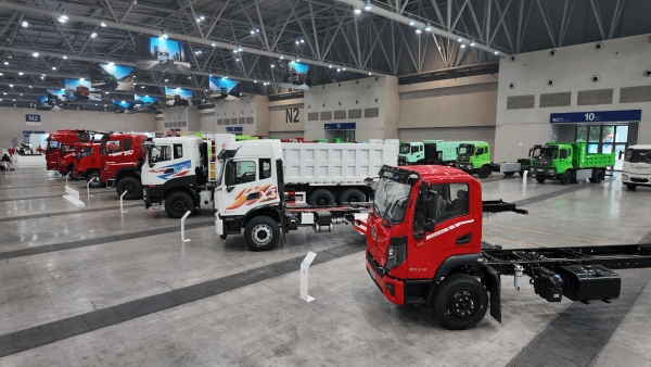  助力东风商用车抢占细分赛道 东风新疆7款新品亮相2026合作伙伴大会 