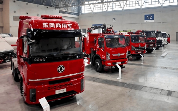  助力东风商用车抢占细分赛道 东风新疆7款新品亮相2026合作伙伴大会 