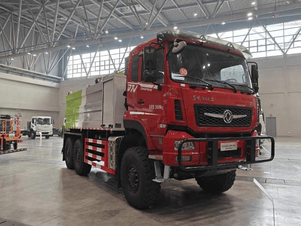  助力东风商用车抢占细分赛道 东风新疆7款新品亮相2026合作伙伴大会 