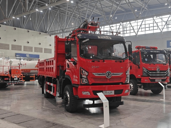  助力东风商用车抢占细分赛道 东风新疆7款新品亮相2026合作伙伴大会 