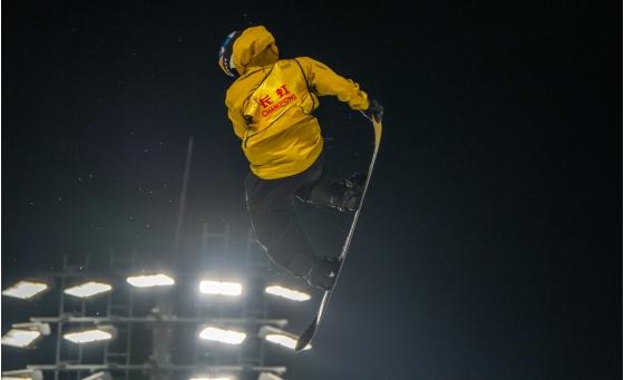 群星闪耀！长虹携手滑雪世界杯，书写“科技+体育”共赢新篇 