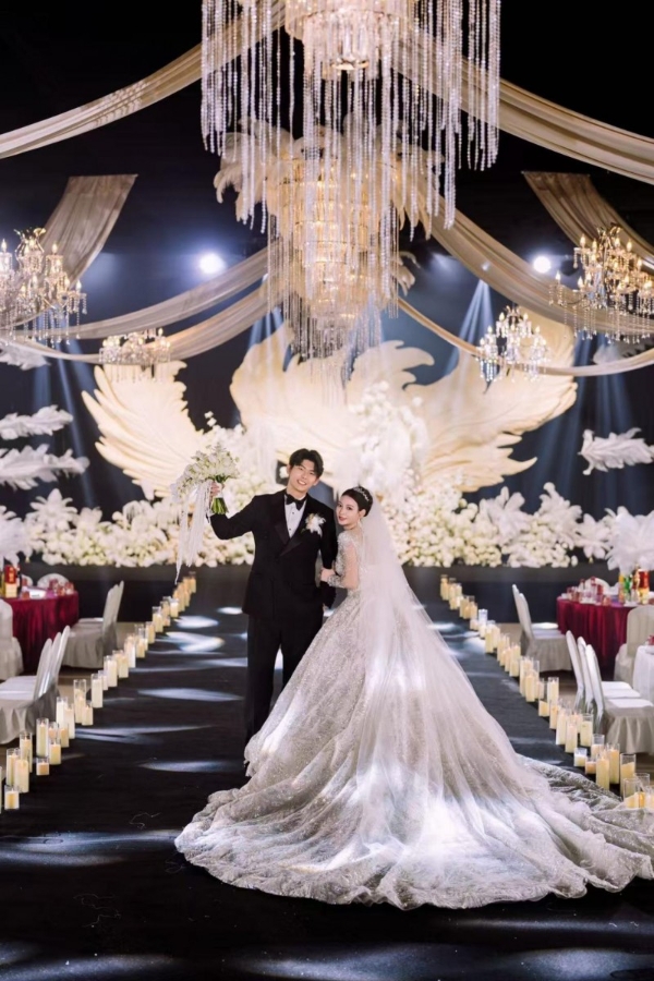 从冠军婚礼看婚宴用酒选择：长城五星成高端宴席常见身影 