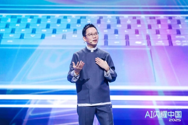 联想天禧AI闪耀吴晓波科技人文秀 