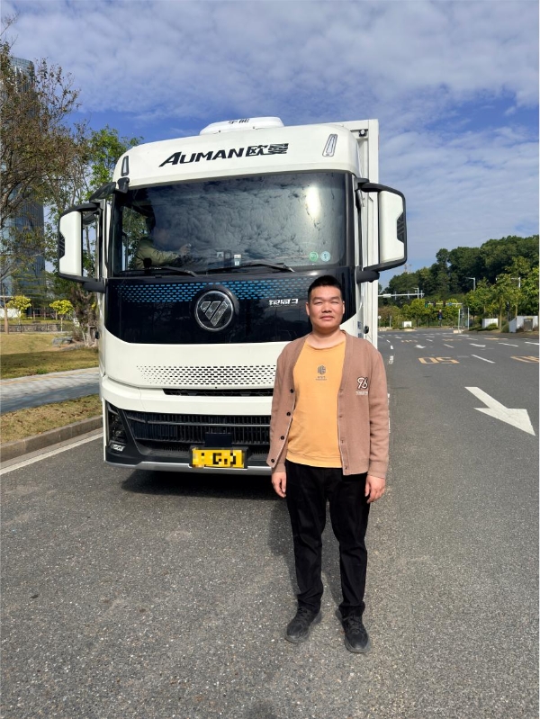 从“将就跑”到“安心闯”！欧曼银河 3 让江师傅跑广州货运 更有 “体面” 