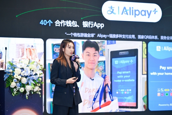 华为手机鸿蒙出境服务重磅焕新，让全球出行 “一卡通办、一屏全览” 