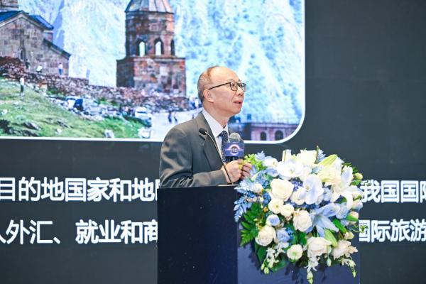 华为手机鸿蒙出境服务重磅焕新，让全球出行 “一卡通办、一屏全览” 