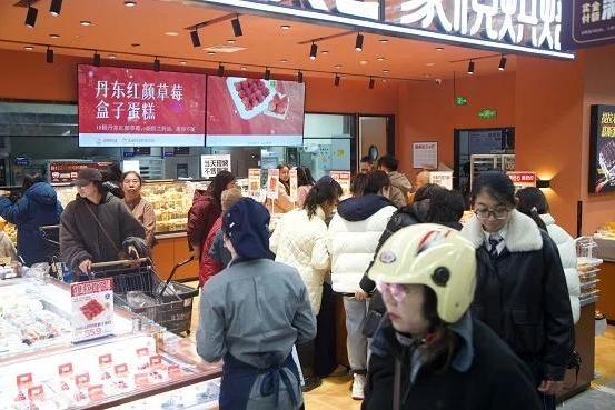 商超烘焙 “破圈” 下沉，家悦烘焙乌兰察布首店爆红 