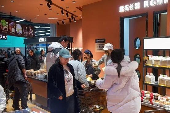 商超烘焙 “破圈” 下沉，家悦烘焙乌兰察布首店爆红 