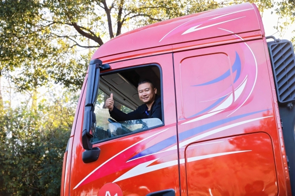 驭鉴可靠 创富共赢 | 东风商用车新品共创襄阳启幕，书写可靠新篇章 