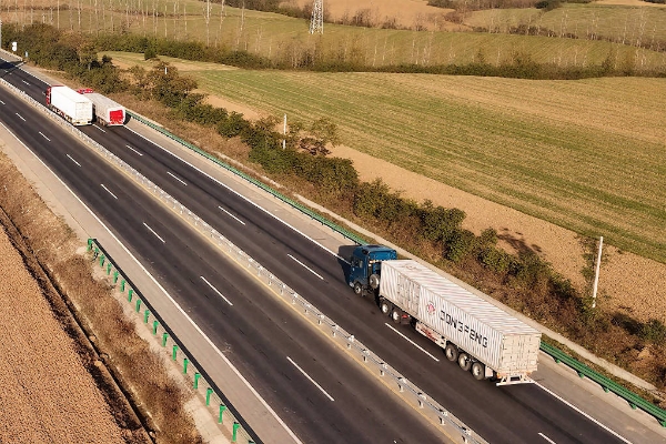 驭鉴可靠 创富共赢 | 东风商用车新品共创襄阳启幕，书写可靠新篇章 