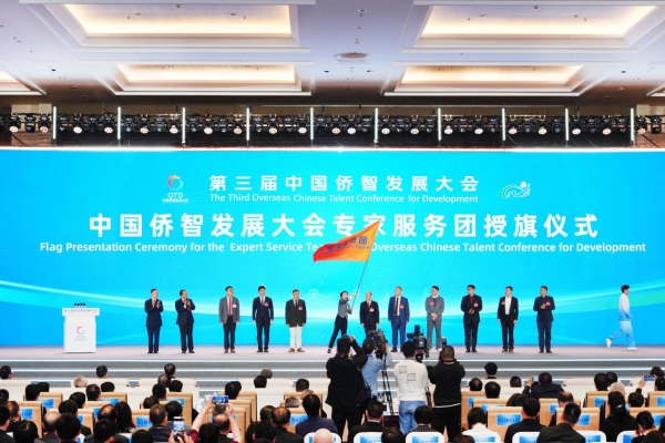 飞诺门阵入选中国隐形独角兽企业，与福州高新区战略签约 