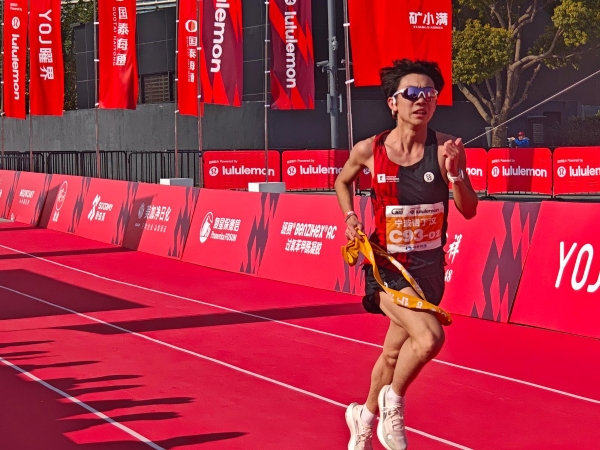 十年热血征程，班赛守护青春无痘赛场 