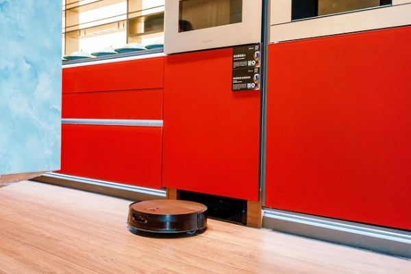 科沃斯地宝X全嵌高定款亮相2025广州设计周，以“全嵌”定义家居设计新风向 