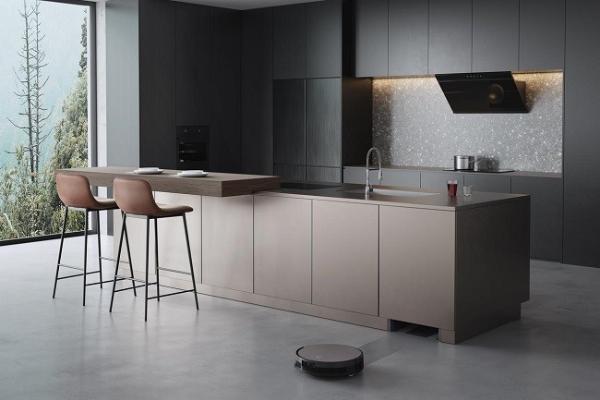 科沃斯地宝X全嵌高定款亮相2025广州设计周，以“全嵌”定义家居设计新风向 