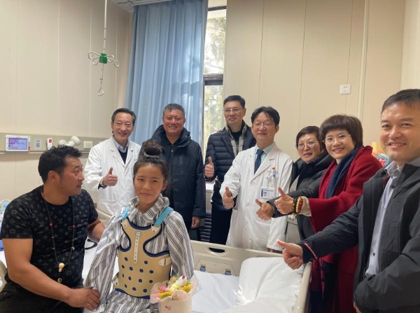 四级手术，百分希望：北京朗迪制药携手公益力量，为藏族女孩完成“生命重塑” 