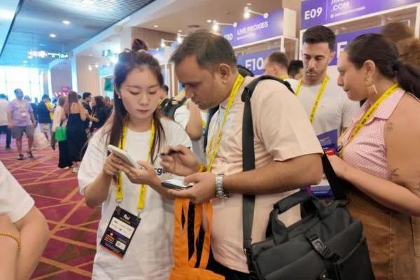 技术驱动，生态共赢：AdMergeX在Affiliate World Asia 2025引爆智能广告新潮流 