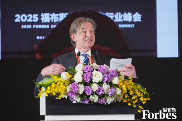 有录网斩获“2025福布斯中国留学服务影响力品牌”，以专业赋能留学新征程 