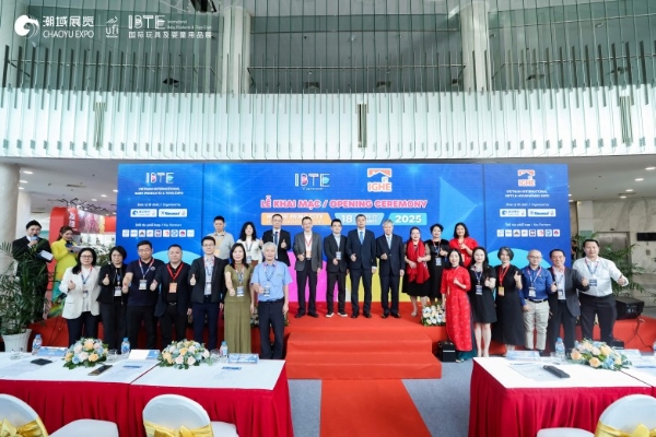 中国潮玩品牌OHKU闪耀IBTE，绒绒怪IP引爆东南亚市场 