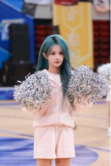 我河上电视啦 SNH48第六届偶像运动会获官媒力挺，年末惊喜还在爆更 