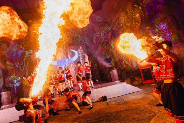 赴冰雪盛宴，赏璀璨烟花，方特跨年狂欢盛大启幕 