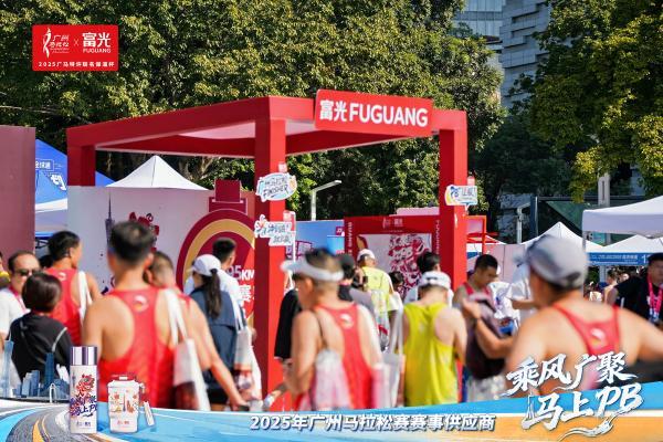 香气萦绕生活，CLINSIS演绎法式沙龙美学的当代诠释 