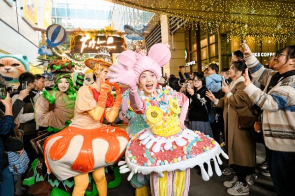 「绮野游梦」荒野之国华东首展落地虹桥南丰城， 点亮上海冬季陪伴新场景 