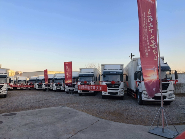 再添高效标杆！30台“快递神器”东风天锦KR交付北京物流圈 