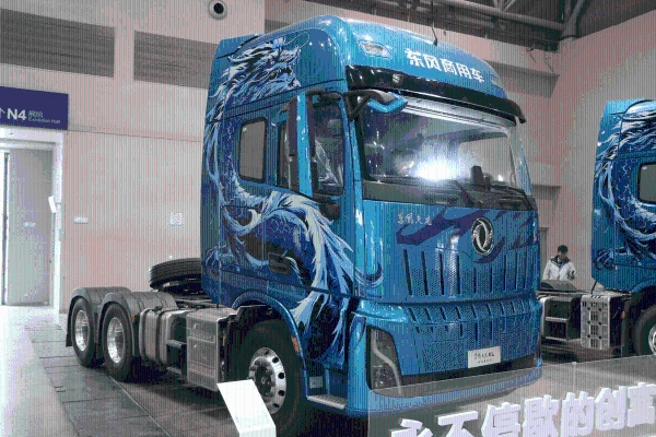 全新平台亮相！东风商用车2026年合作伙伴大会盛大启幕 剑指17.6万台 