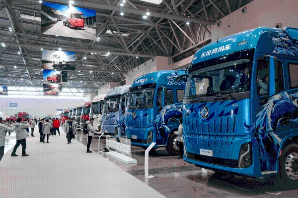 全新平台亮相！东风商用车2026年合作伙伴大会盛大启幕 剑指17.6万台 