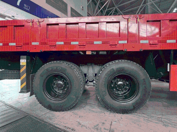 在变革的时代里 可靠是东风天龙KC的不变承诺 