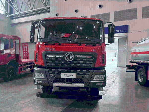 在变革的时代里 可靠是东风天龙KC的不变承诺 