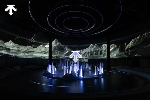 迪桑特「问顶未来」品牌大秀于北京华贸盛大举行 以一座"未来之城"开启专业运动新篇章 