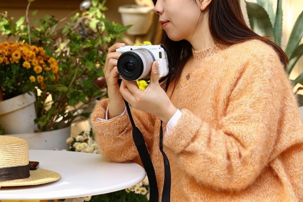 佳能EOS R50 V旅行摄影师的4K Vlog创作必备神器 