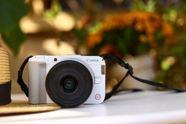 佳能EOS R50 V旅行摄影师的4K Vlog创作必备神器 