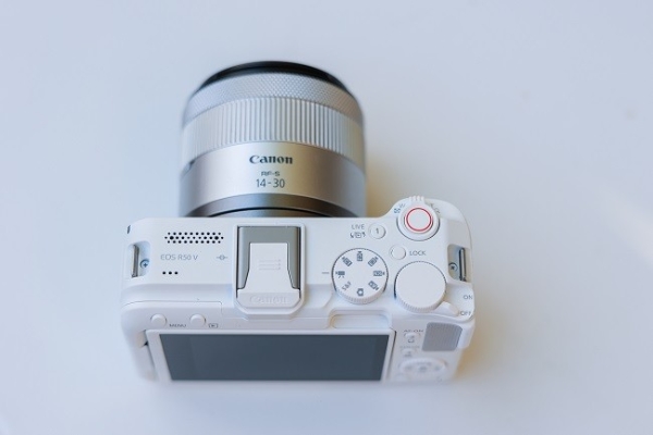 佳能EOS R50 V旅行摄影师的4K Vlog创作必备神器 