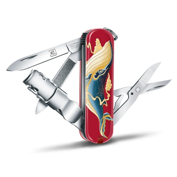 VICTORINOX 维氏推出 2026 中国文化典藏系列——年味之鲲鹏得志限定版瑞士军刀 