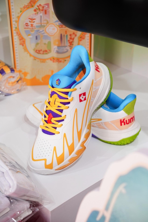 专业到潮流：第四大品牌薰风KUMPOO如何在世界羽联总决赛赋能不同圈层？ 