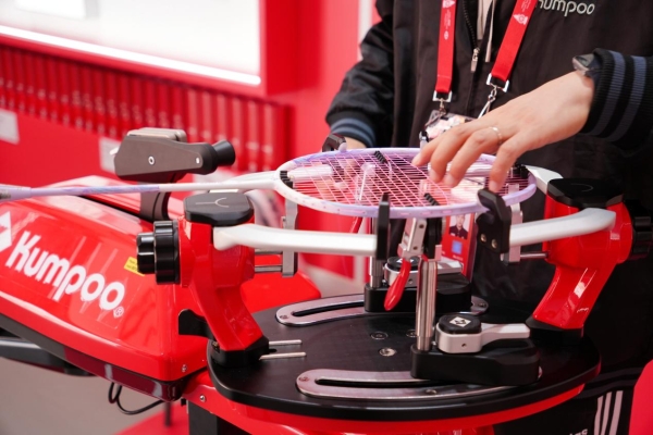 专业到潮流：第四大品牌薰风KUMPOO如何在世界羽联总决赛赋能不同圈层？ 