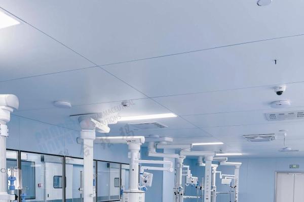 联合珐玛作为中国最大的洁净室 HPL 板供应商 —— 年产量达 250,000 平方米 