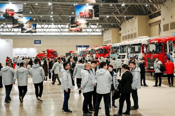 场景为始 技术为刃 产品为本 年轻化的东商新年再出发 