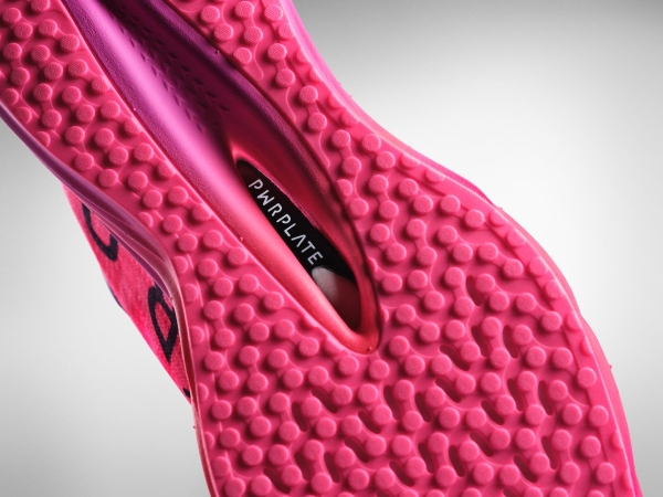 PUMA 发布首个专为HYROX打造鞋款 彪破精英HYROX定制版，开创健身跑装备新纪元 