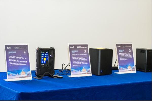 英特尔创新引领AI NAS：软硬结合引领本地数据智慧管理与多场景创新应用 