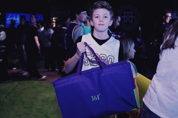 约基奇与戈登全球联合首发双签名球鞋，361°再续品牌“长期主义”海外布局 