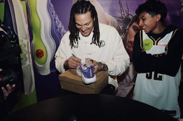 约基奇与戈登全球联合首发双签名球鞋，361°再续品牌“长期主义”海外布局 