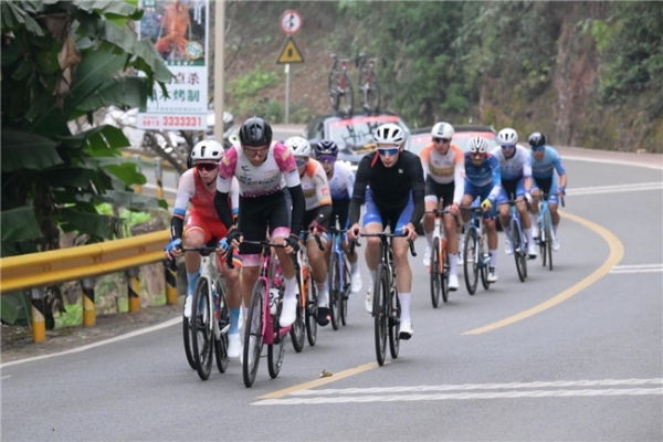 自贡骑迹，燃动盐都！2025中国公路自行车职业联赛（自贡站）暨环自贡自行车赛圆满举办！ 